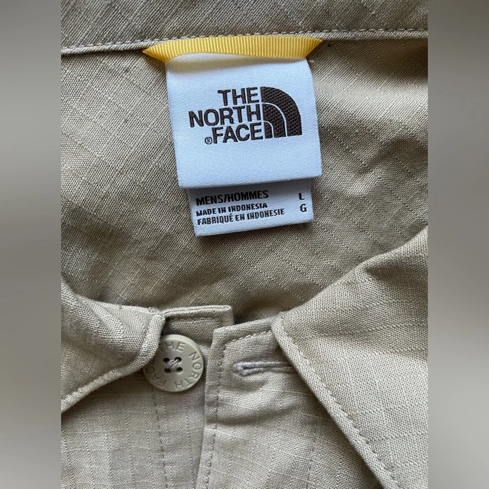 New North Face Men Button Up Thick Shirt Tan Brown Jacket Size Large
